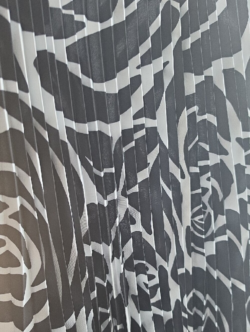 MILLY Otha Printed Pleated Midi Skirt Size 4 $325 - Picture 6 of 6